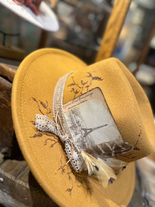 Assorted hat with Litho card, ribbon and feathers