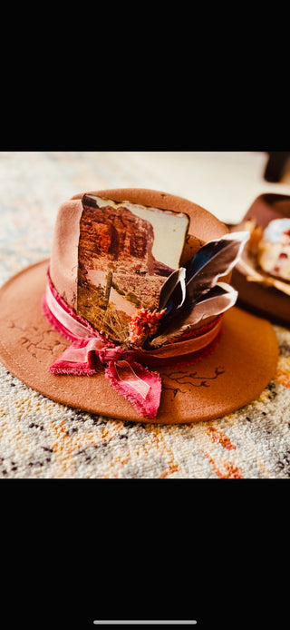 Brn Vintage postcard hat