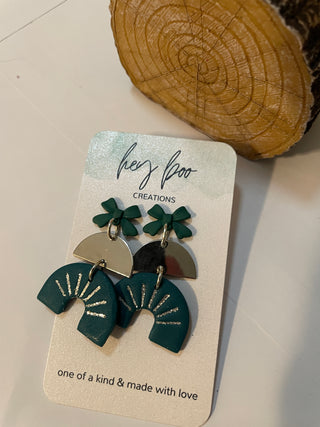 Emerald Green Earring with Bow Accent