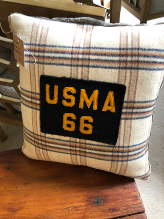Dahlia Cottage USMA 66 pillow