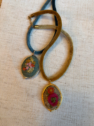 Mama Jama Choker