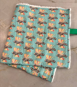 Retro Mod MN Snuggle Blanket