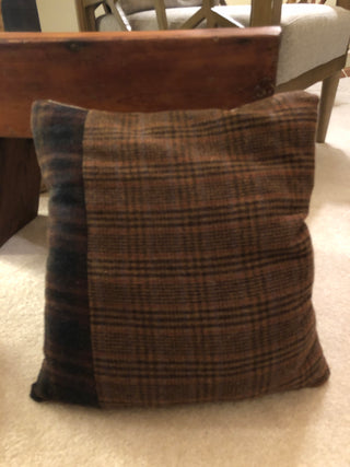 Dahlia Cottage wool pillow