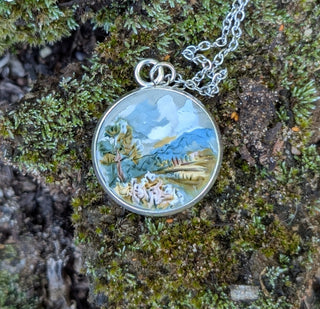 Midwest September Hand Sculpted Clay Necklace (Gold)