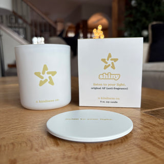 Shiny 8 oz unscented candle