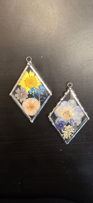 Pressed flower diamond suncatcher