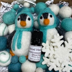 Felted Penquin Potpourri kit