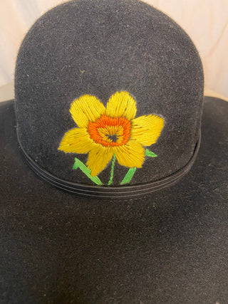 Daffodil on Floppy Hat