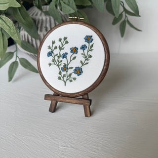 Small Hoop Easel