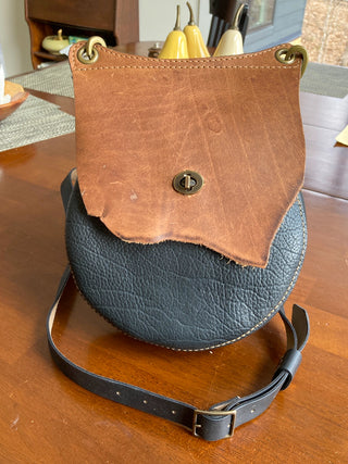 Round Saddlebag - Black Bison/Distressed Flap