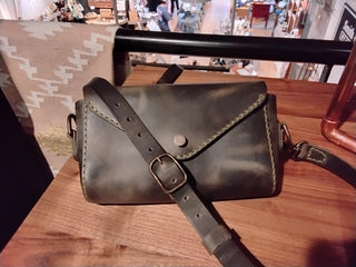 Swinger Crossbody - Green