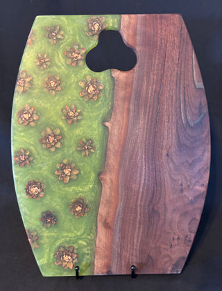 Charcuterie Walnut/Green/Pinecones