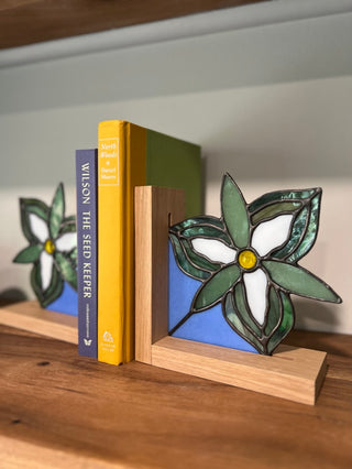 Trillium Bookend Set