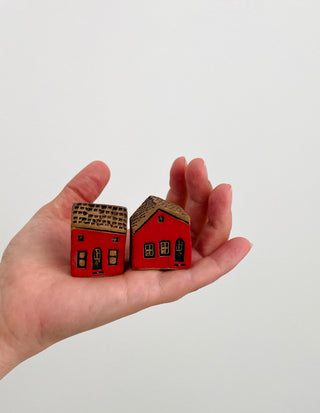 Windowsill House